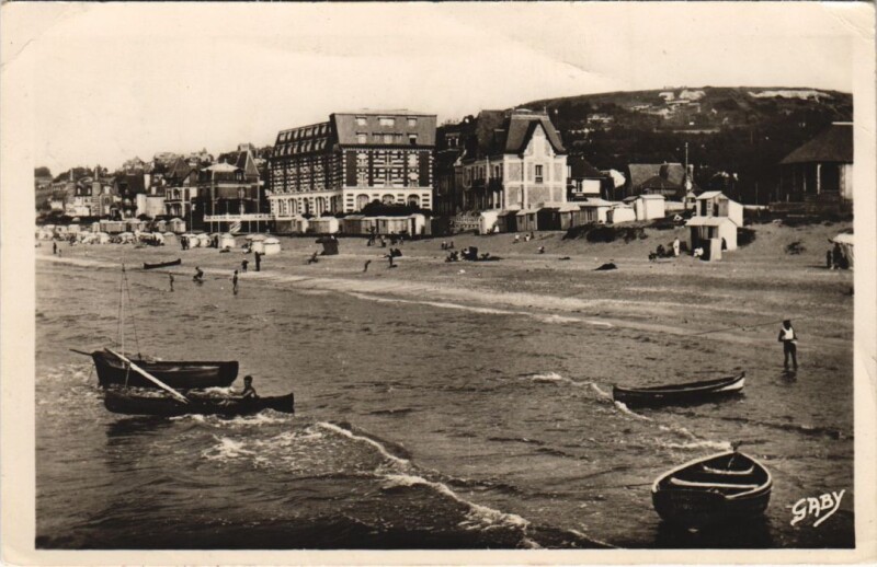 Carte postale ancienne Blonville-sur-Mer La Plage à Blonville-sur-Mer
