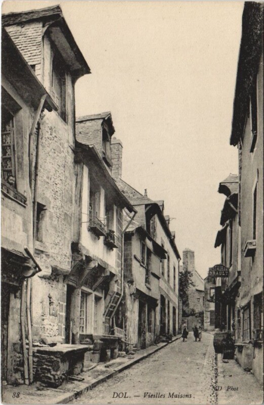 Carte postale ancienne Dol-de-Bretagne Vieilles Maisons à Dol-de-Bretagne