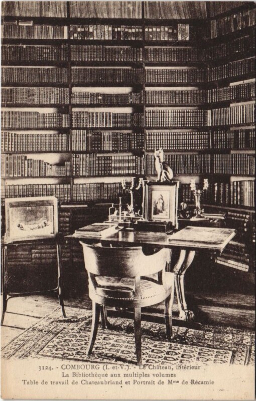 Carte postale ancienne Combourg Le Chateau - Interieur - La Bibliotheque à Combourg