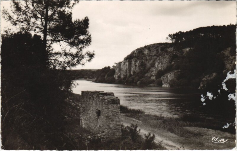 Carte postale ancienne Redon L'Ile aux Pres à Redon