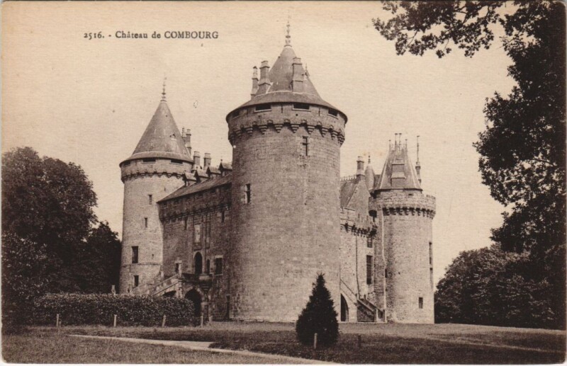 Carte postale ancienne Combourg Chateau à Combourg