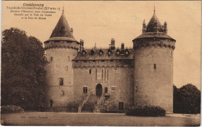 Carte postale ancienne Combourg Facade du Chateau Feodal à Combourg