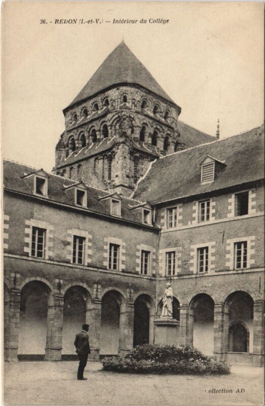 Carte postale ancienne Redon Interieur du College à Redon
