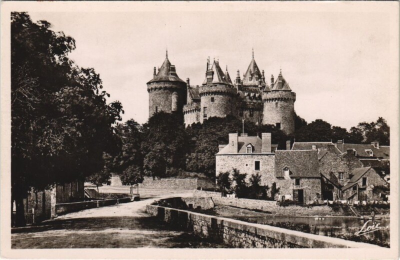 Carte postale ancienne Combourg Chateau à Combourg