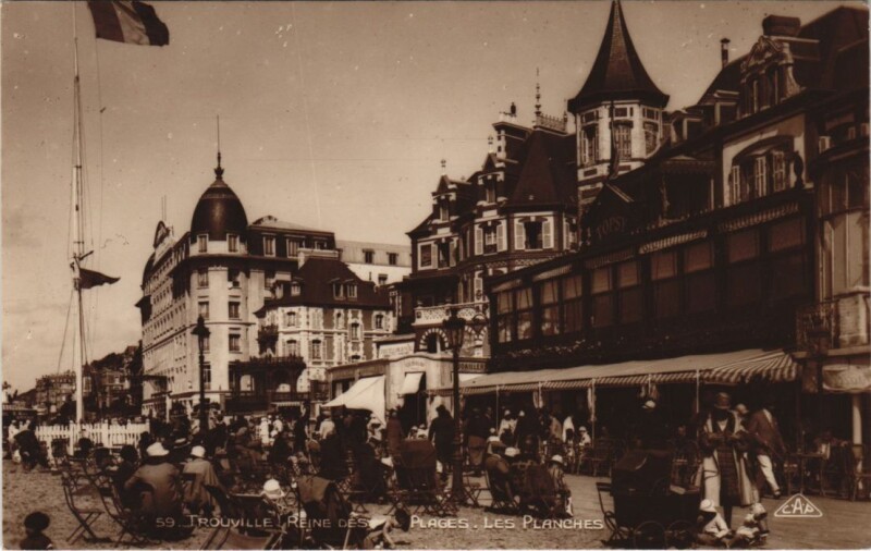 Carte postale ancienne Trouville Plages, Les Planches
