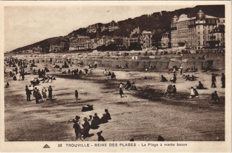 Carte postale ancienne Trouville La Plage a maree basse