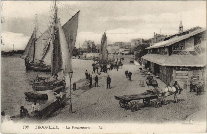 Carte postale ancienne Trouville La Poissonnerie