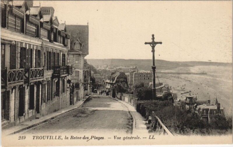 Carte postale ancienne Trouville vue generale