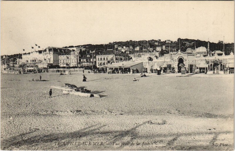 Carte postale ancienne Trouville vue prise de la Jetee