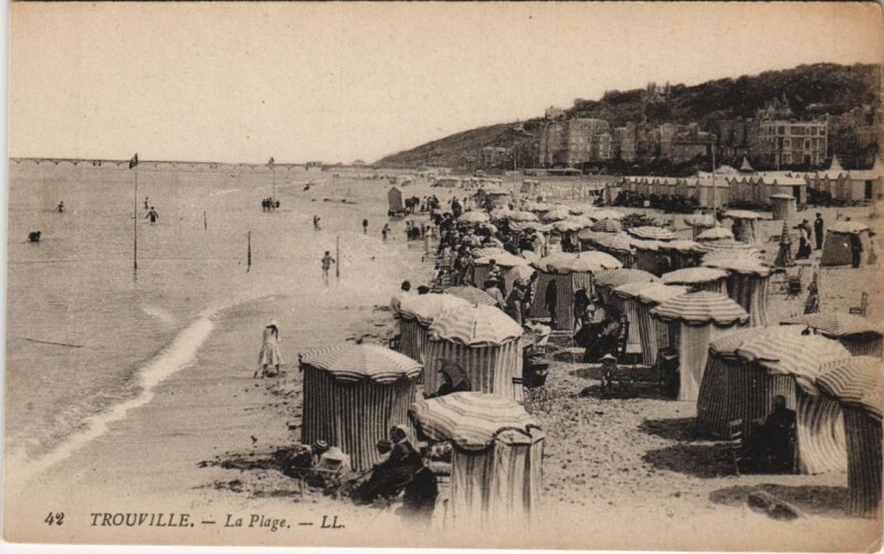Carte postale ancienne Trouville La Plage