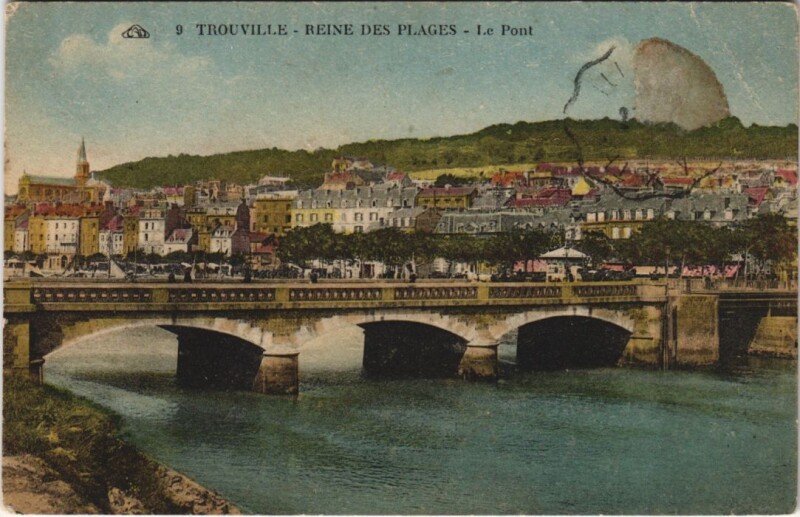 Carte postale ancienne Trouville Le Pont