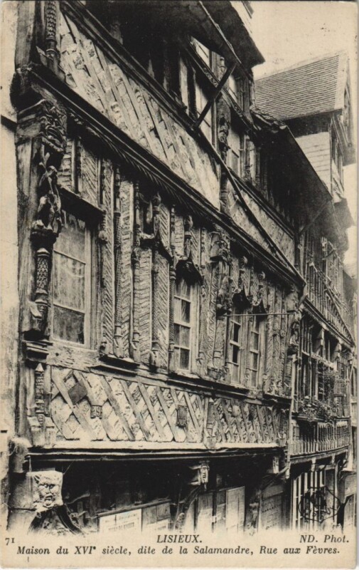 Carte postale ancienne Lisieux dite de la Salamandre, Rue aux Fevres à Lisieux