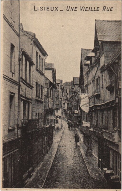 Carte postale ancienne Lisieux Une vieille rue à Lisieux