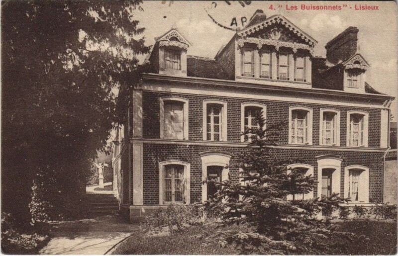 Carte postale ancienne Lisieux Les Buissonnets à Lisieux