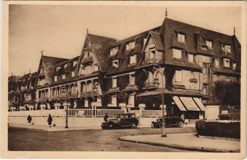 Carte postale ancienne Deauville Hotel Normandy à Deauville