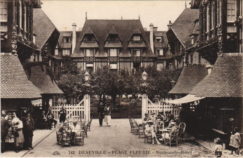 Carte postale ancienne Deauville Normandy Hotel à Deauville