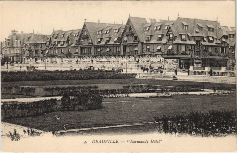 Carte postale ancienne Deauville Normandy Hotel à Deauville