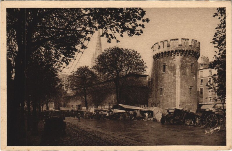 Carte postale ancienne Caen Boulevard Saint-Pierre