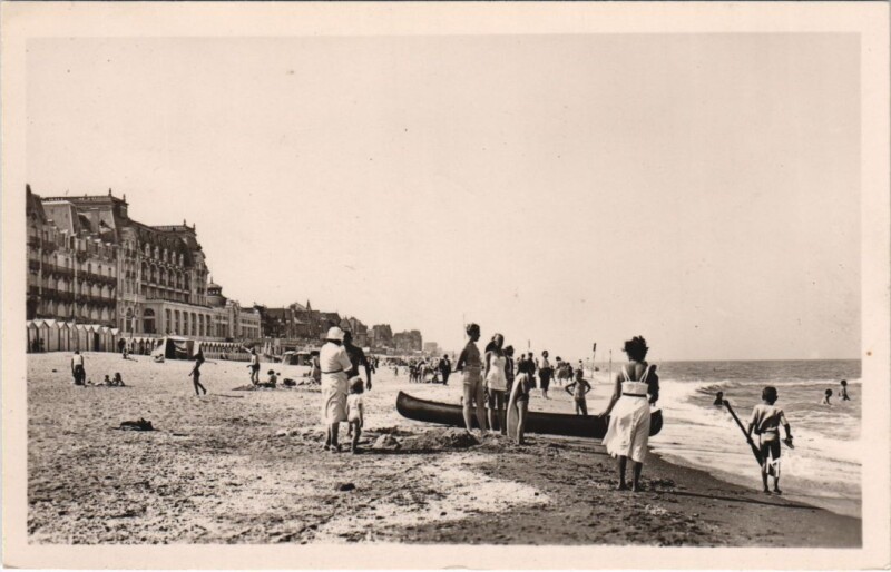 Carte postale ancienne Cabourg La Plage à Cabourg