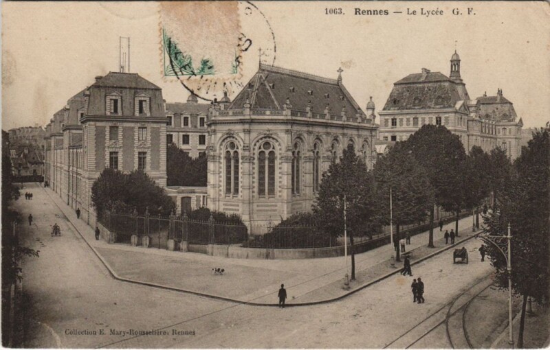 Carte postale ancienne Rennes Le Lycee à Rennes
