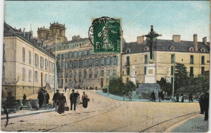 Carte postale ancienne Rennes Place et Croix de la Mission à Rennes