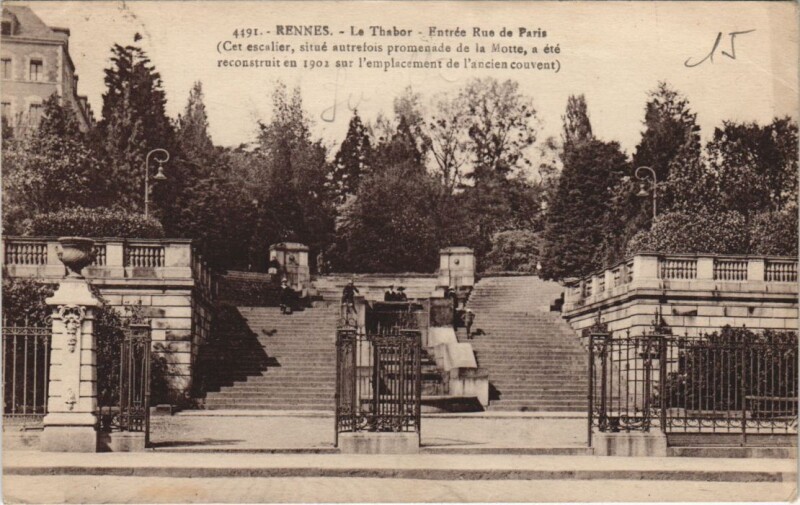 Carte postale ancienne Rennes Le Thabor ,Entree Rue de Paris à Rennes