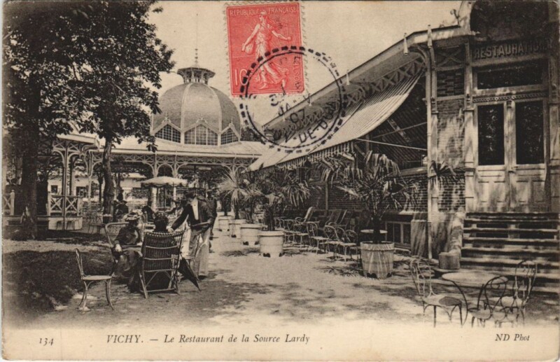 Carte postale ancienne Vichy Le Restaurant de la Source Lardy France à Vichy
