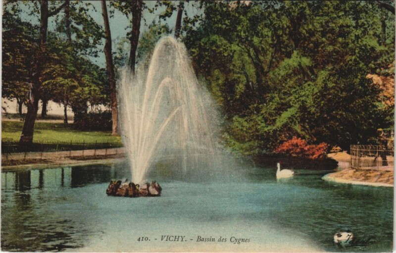 Carte postale ancienne Vichy Bassin des Cygnes France à Vichy