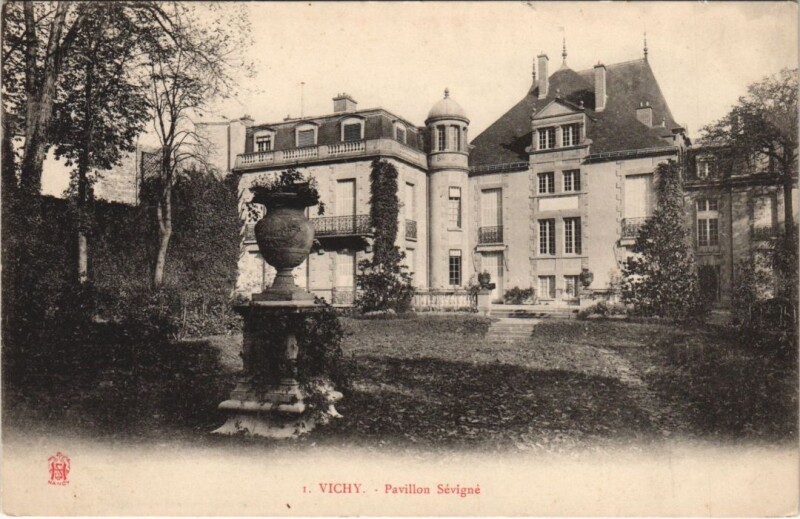 Carte postale ancienne Vichy Pavillon Sevigne France à Vichy