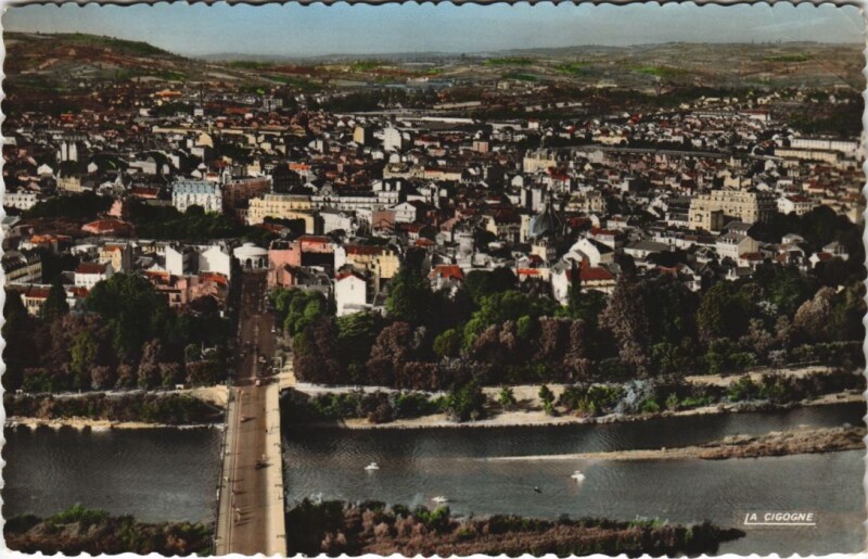 Carte postale ancienne Vichy Vue aerienne France à Vichy