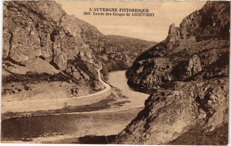 Carte postale ancienne Chouvigny Entree des Gorges de Chouvigny