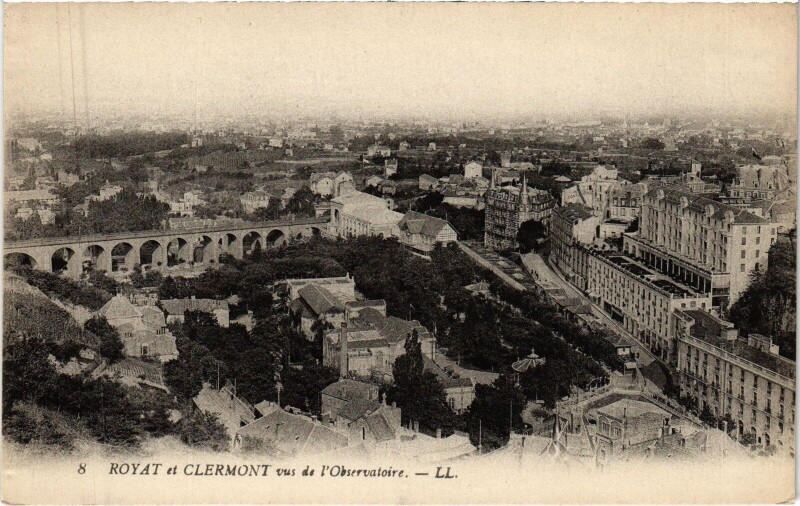 Carte postale ancienne Royat et Clermont-Ferrand Vus de l'Observatoire à Clermont-Ferrand