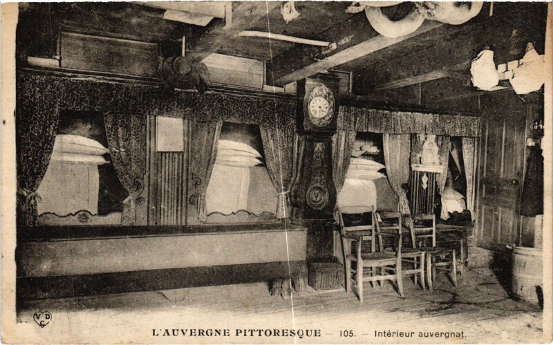 Carte postale ancienne Interieur Auvergnat