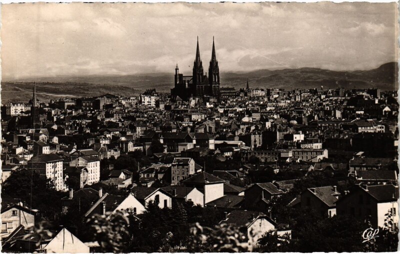 Carte postale ancienne Clermont-Ferrand Vue Generale à Clermont-Ferrand