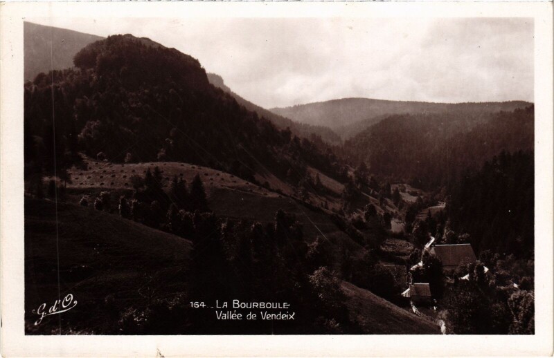 Carte postale ancienne La Bourboule Vallee de Vendeix à La Bourboule