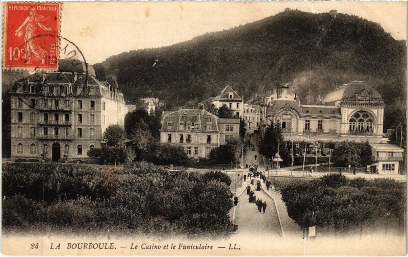 Carte postale ancienne La Bourboule - Le Casino et le Funiculaire à La Bourboule