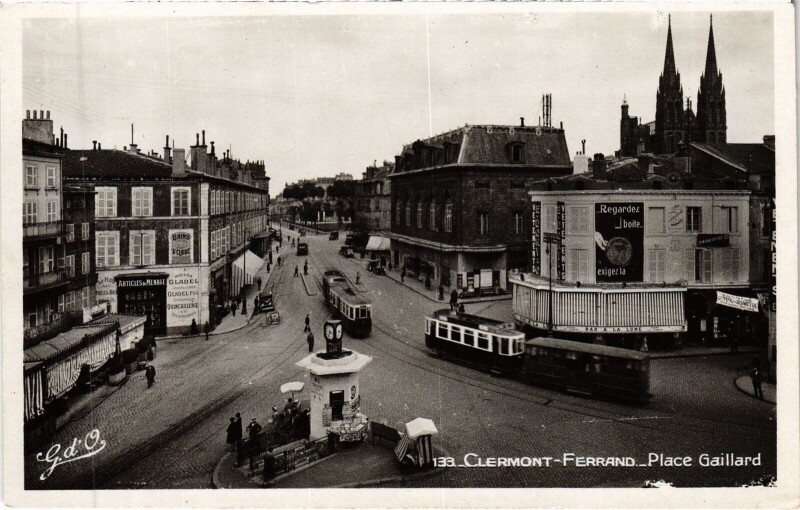 Carte postale ancienne Clermont-Ferrand Place Gaillard à Clermont-Ferrand