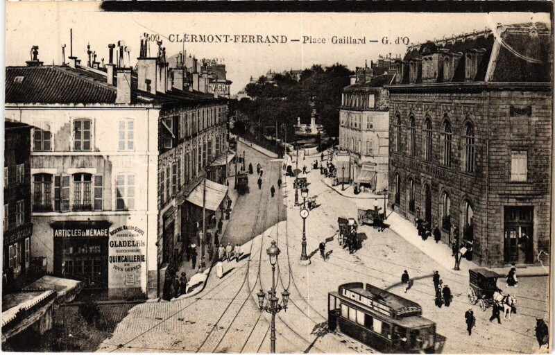 Carte postale ancienne Clermont-Ferrand Place Gaillard à Clermont-Ferrand