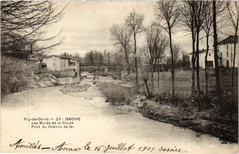 Carte postale ancienne Issoire Les Bords de la Couze - Pont du Chemin de Fer à Issoire