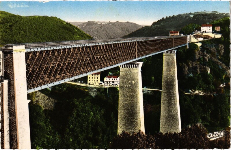 Carte postale ancienne Le Viaduc des Fades