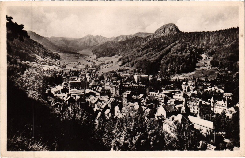 Carte postale ancienne Le Mont-Dore Vue Generale de la Ville à Mont-Dore