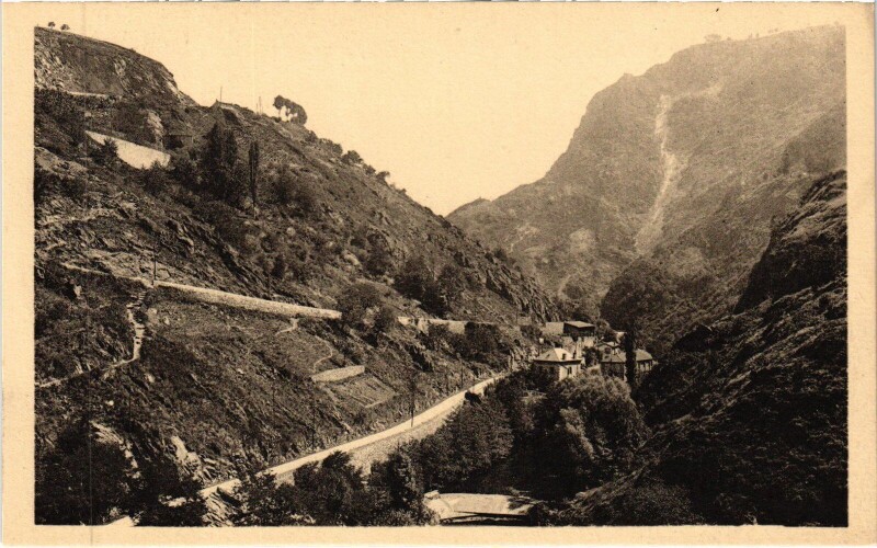 Carte postale ancienne Thiers Le Bout du Monde à Thiers