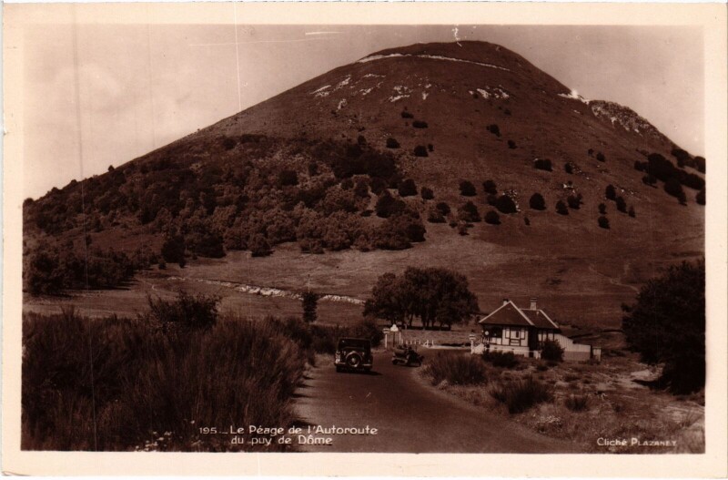 Carte postale ancienne Le Peage de l'Autoroute du Puy de Dome