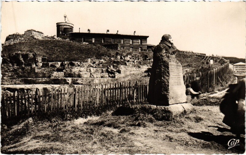 Carte postale ancienne Le Sommet du Puy de Dome