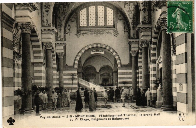 Carte postale ancienne Puy-de-Dome - Mont-Dore l'Etabl. THERMal le grand Hall du.. à Mont-Dore