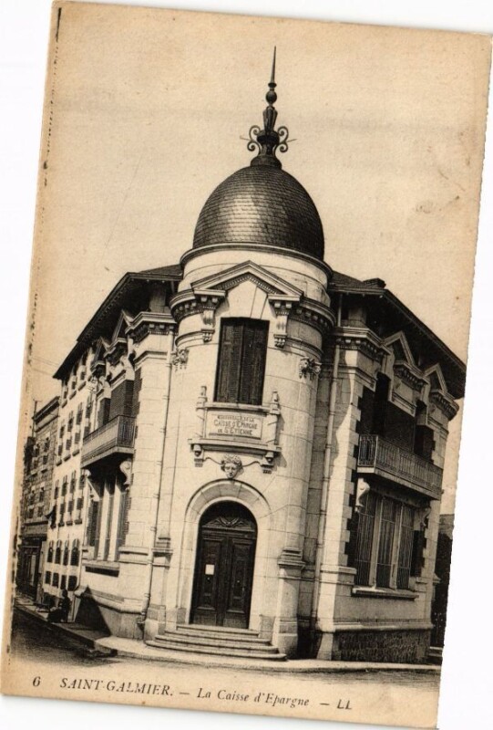 Carte postale ancienne Saint-Galmier - La Caisse d'Epargne à Saint-Galmier