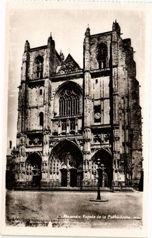 Carte postale ancienne Nantes - Facade de la Cathédrale à Nantes