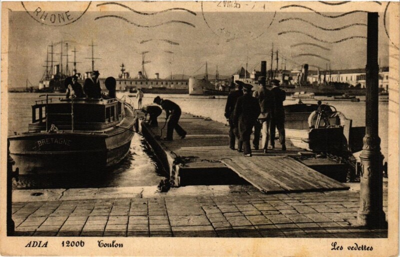 Carte postale ancienne Toulon Les Vedettes à Toulon