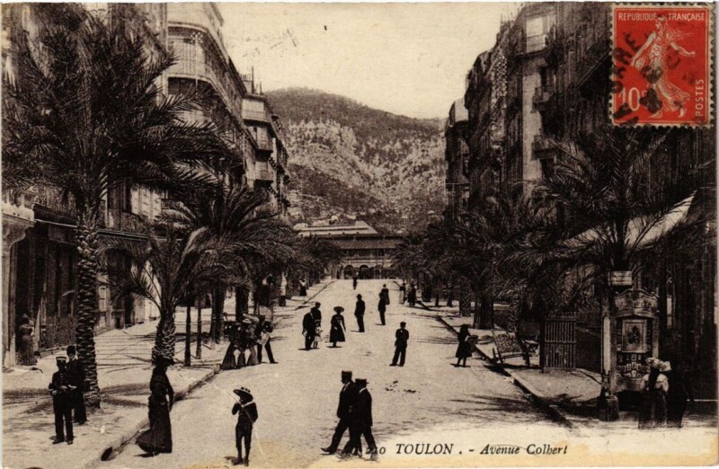 Carte postale ancienne Toulon Avenue Colbert à Toulon