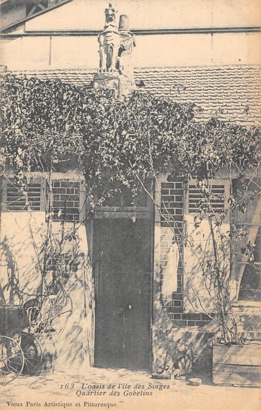 Carte postale ancienne L'oasis de l'île des Singes - Quartier des Gobelins à Paris 13e